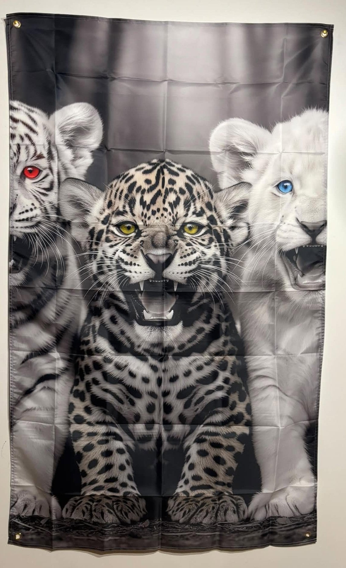 Drapeaux Décoratifs Félins Bébé - Lion Blanc, Tigre Blanc & Jaguar Mapuche Arts
